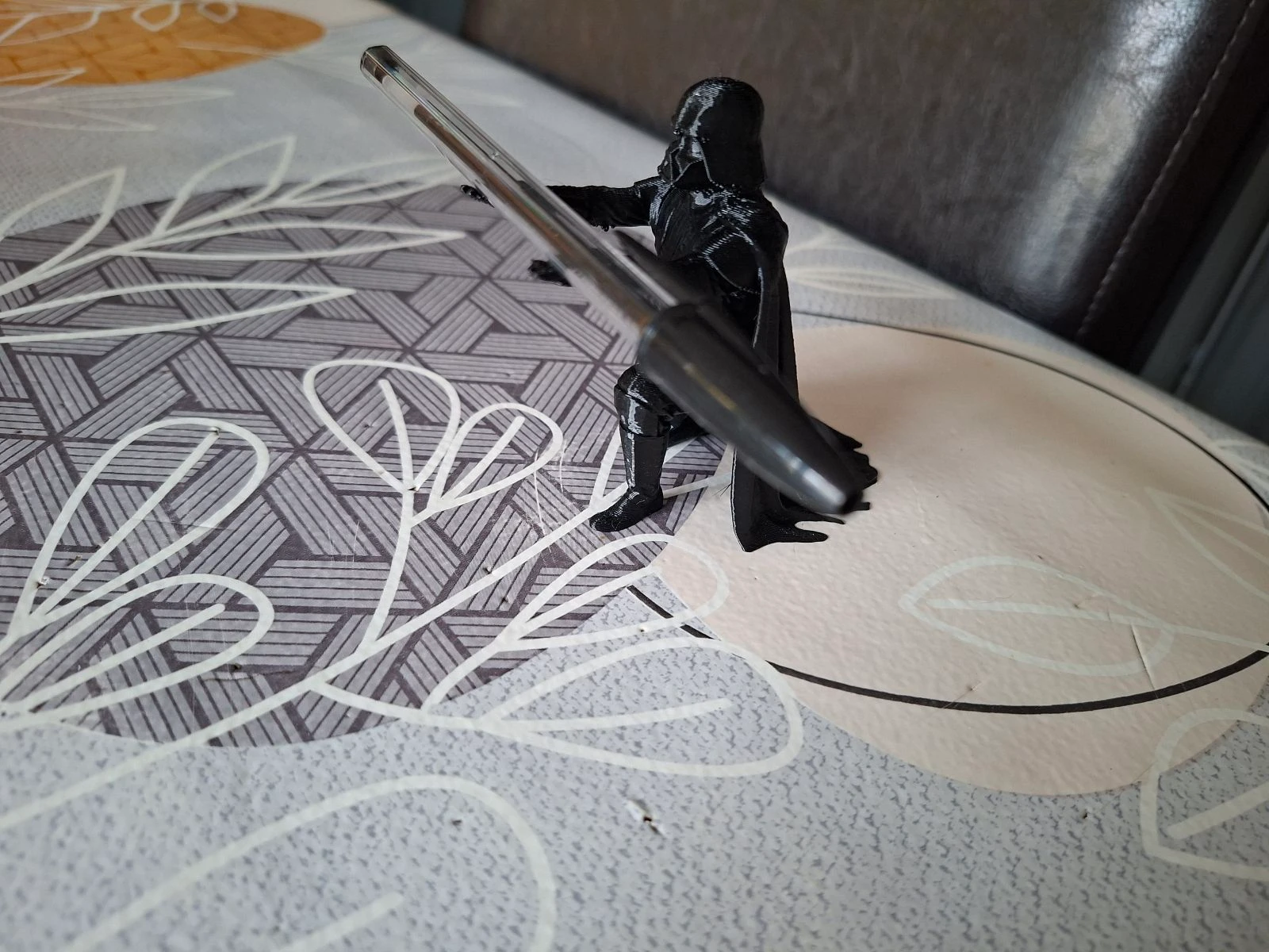 Porte-stylo Dark Vador imprimé en 3D – Noir – Décoration bureau – photo 2